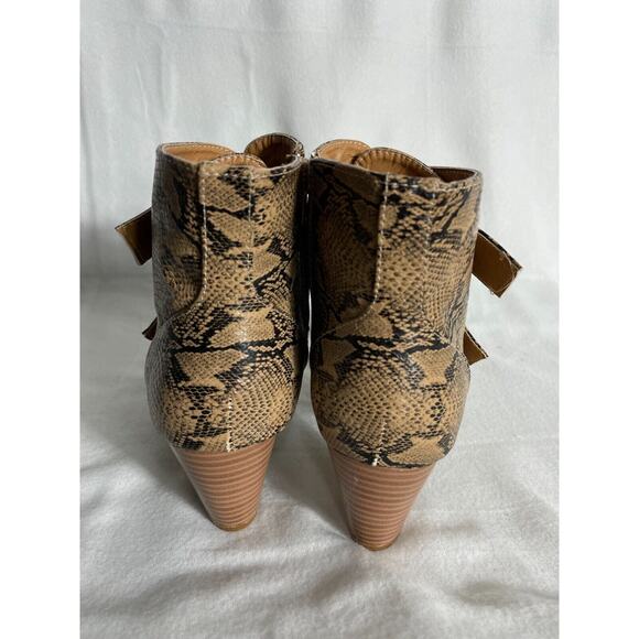 Coconuts By Matisse Helga Snakeskin Booties Brown Black Size 10 M Buckle Heels - Picture 5 of 12